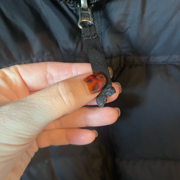 The North Face 700 Black Puffer Jacket - Picture 3 of 7